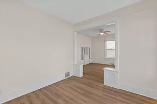 3527 W Branting Ln, Milwaukee, WI 53215 - Photo 5