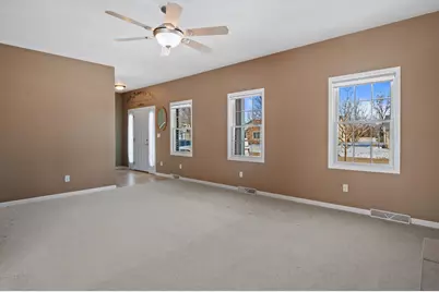 227  Shore Cir, Oconomowoc, WI 53066 - Photo 7