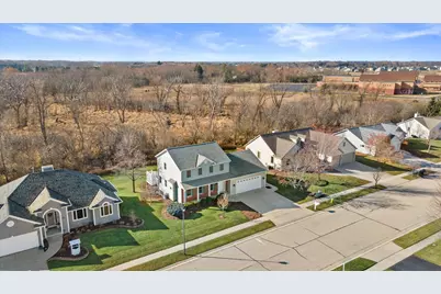 227  Shore Cir, Oconomowoc, WI 53066 - Photo 3