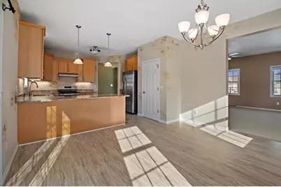 227  Shore Cir, Oconomowoc, WI 53066 - Photo 11