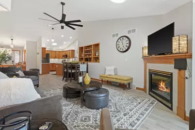 635  Cardinal Way, Sun Prairie, WI 53590 - Photo 3