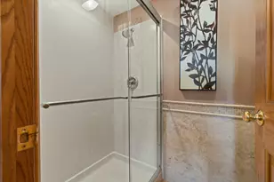 1070 S Lake Shore Dr, Lake Geneva, WI 53147 - Photo 19