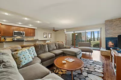 1070 S Lake Shore Dr #8-1-A, Lake Geneva, WI 53147 - Photo 3