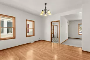 211 Lincoln Ave, Sheboygan, WI 53081 - Photo 7