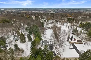 W269S3616 Merrill Hills Rd, Waukesha, WI 53189 - Photo 7