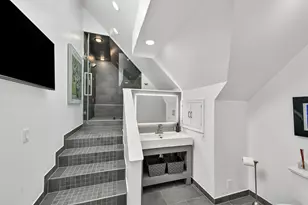 11415 N Stonefield Ct, Mequon, WI 53092 - Photo 21