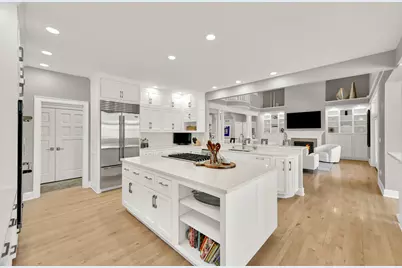 11415 N Stonefield Ct, Mequon, WI 53092 - Photo 7