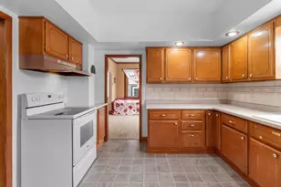 1810 S 10th St, Manitowoc, WI 54220 - Photo 13