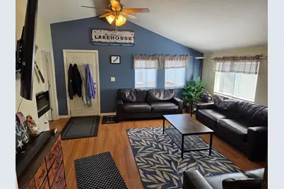 2816  Mabie St, Delavan, WI 53115 - Photo 5