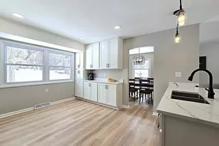 4570 N Delco Ave, Wauwatosa, WI 53225 - Photo 9