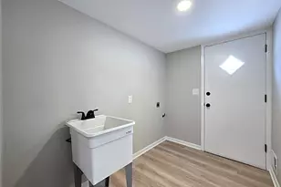 4570 N Delco Ave, Wauwatosa, WI 53225 - Photo 41