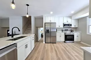 4570 N Delco Ave, Wauwatosa, WI 53225 - Photo 5