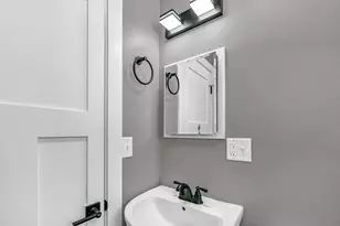 5105 S Small Rd, New Berlin, WI 53151 - Photo 33