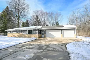 5105 S Small Rd, New Berlin, WI 53151 - Photo 35