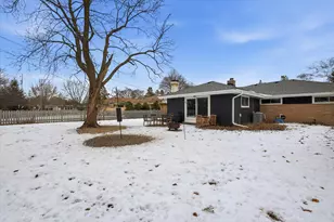 8965 N Navajo Rd, Bayside, WI 53217 - Photo 37