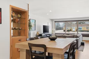 8965 N Navajo Rd, Bayside, WI 53217 - Photo 9