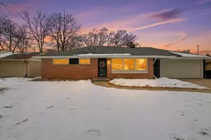 8965 N Navajo Rd, Bayside, WI 53217 - Photo 3