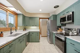 8965 N Navajo Rd, Bayside, WI 53217 - Photo 19