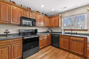 516 Arbor Oaks Ln, Waukesha, WI 53188 - Photo 9