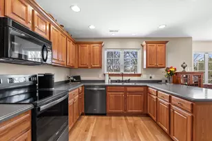 516 Arbor Oaks Ln, Waukesha, WI 53188 - Photo 7