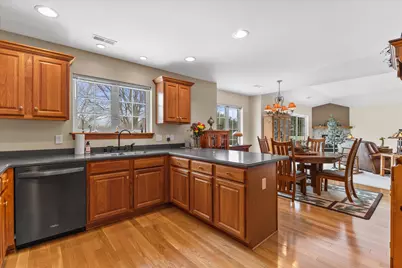 516  Arbor Oaks Ln #D, Waukesha, WI 53188 - Photo 11
