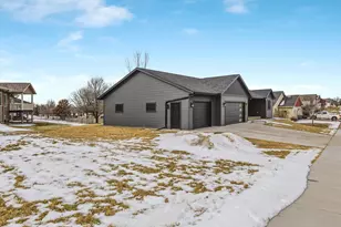 1508 Pioneer Dr, Holmen, WI 54636 - Photo 3