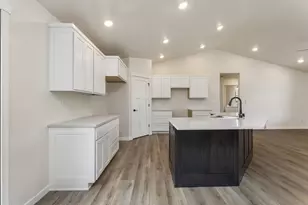 1508 Pioneer Dr, Holmen, WI 54636 - Photo 7