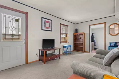 324  Douglass Ave, Waukesha, WI 53186 - Photo 7