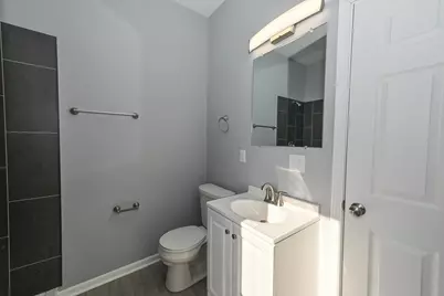 1500 S 71st St #1502, West Allis, WI 53214 - Photo 7