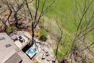 201 Abbey Springs Dr, Fontana, WI 53125 - Photo 33