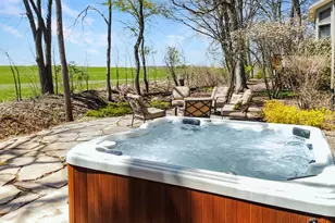 201 Abbey Springs Dr, Fontana, WI 53125 - Photo 31