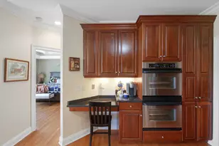 201 Abbey Springs Dr, Fontana, WI 53125 - Photo 5