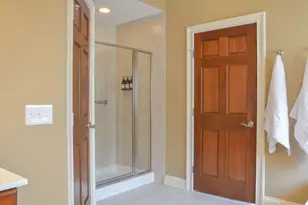 201 Abbey Springs Dr, Fontana, WI 53125 - Photo 9