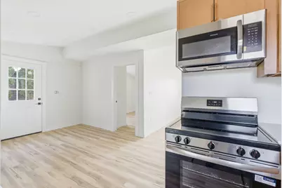 10314  Root River Dr, Racine, WI 53108 - Photo 11