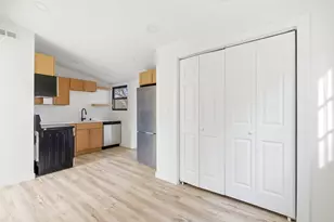 10314 Root River Dr, Racine, WI 53108 - Photo 13