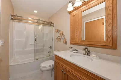 16107 W Heritage Ln, New Berlin, WI 53151 - Photo 19