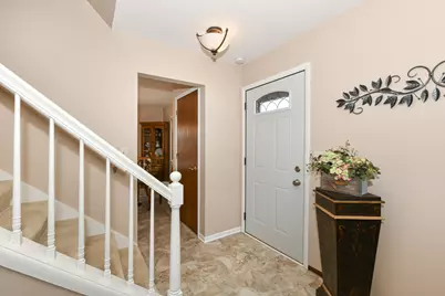 16107 W Heritage Ln, New Berlin, WI 53151 - Photo 7