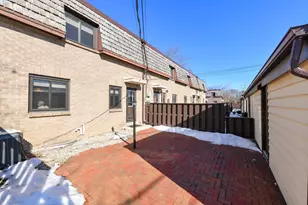 16107 W Heritage Ln, New Berlin, WI 53151 - Photo 5