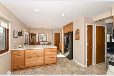 16107 W Heritage Ln, New Berlin, WI 53151 - Photo 15