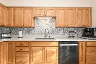 16107 W Heritage Ln, New Berlin, WI 53151 - Photo 13