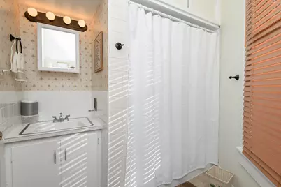 112 S 1st St, Whitewater, WI 53190 - Photo 7