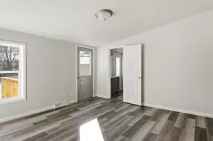 320 Lincoln Ave, Omro, WI 54963 - Photo 9