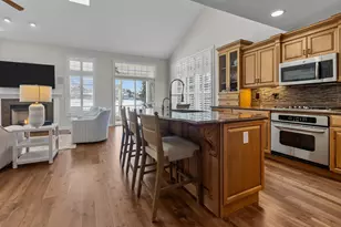 813 Eagleton Dr, Geneva, WI 53147 - Photo 9