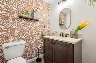 3821 S Sunny View Dr, New Berlin, WI 53151 - Photo 41