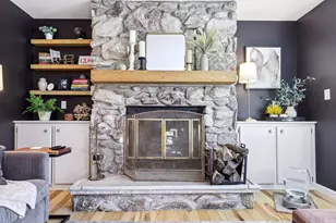 3821 S Sunny View Dr, New Berlin, WI 53151 - Photo 13