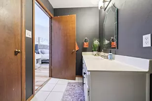 3821 S Sunny View Dr, New Berlin, WI 53151 - Photo 31