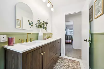 3821 S Sunny View Dr, New Berlin, WI 53151 - Photo 33