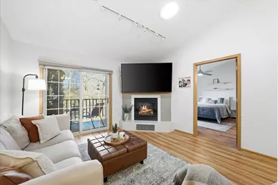 2050  Pine Ridge Ct #Unit D, Grafton, WI 53024 - Photo 5