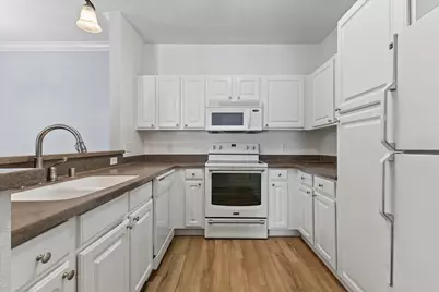 2720  Northview Rd #25, Waukesha, WI 53188 - Photo 9