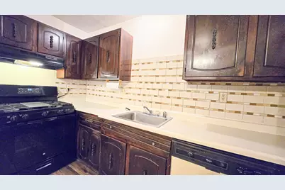 6202 W Port Ave, Milwaukee, WI 53223 - Photo 5